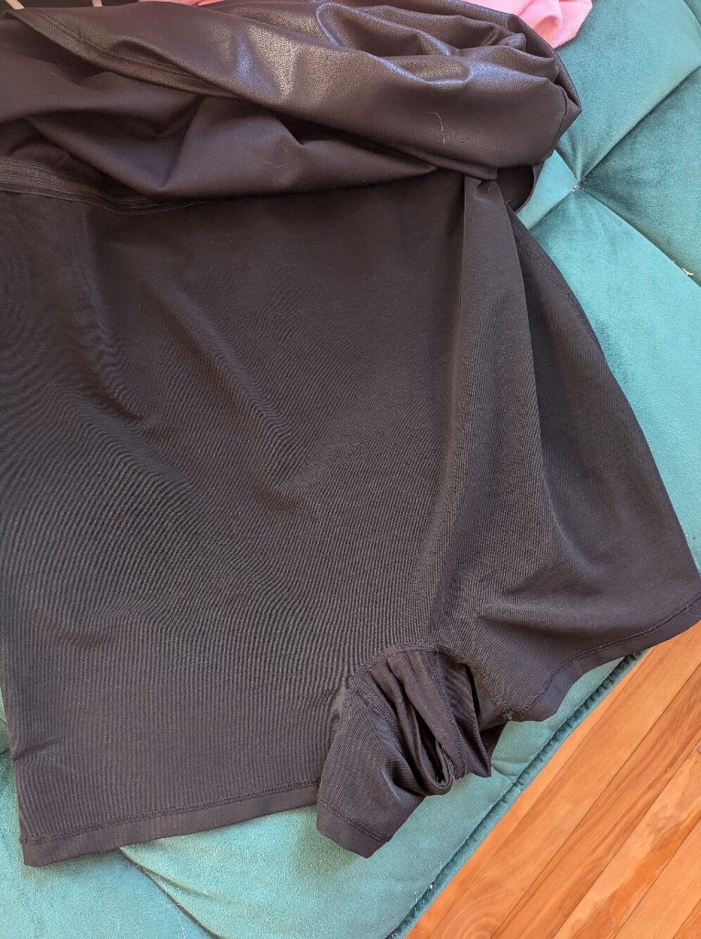 Shapewear Faux Leather Miniskirt - Picture 3 of 4
